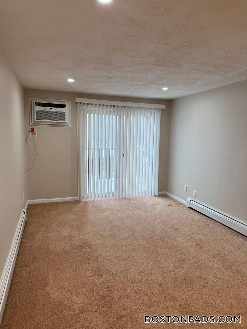 Building Photo - 13 Kenmar Dr