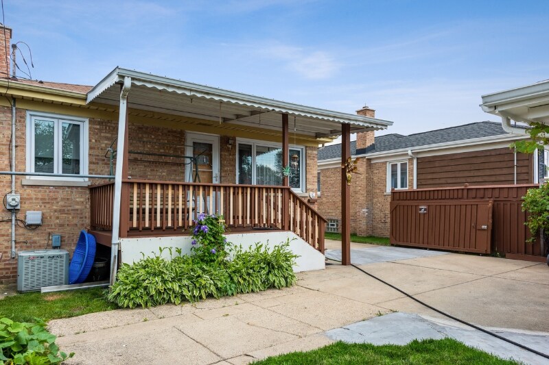 Building Photo - 4728 N Newland Ave