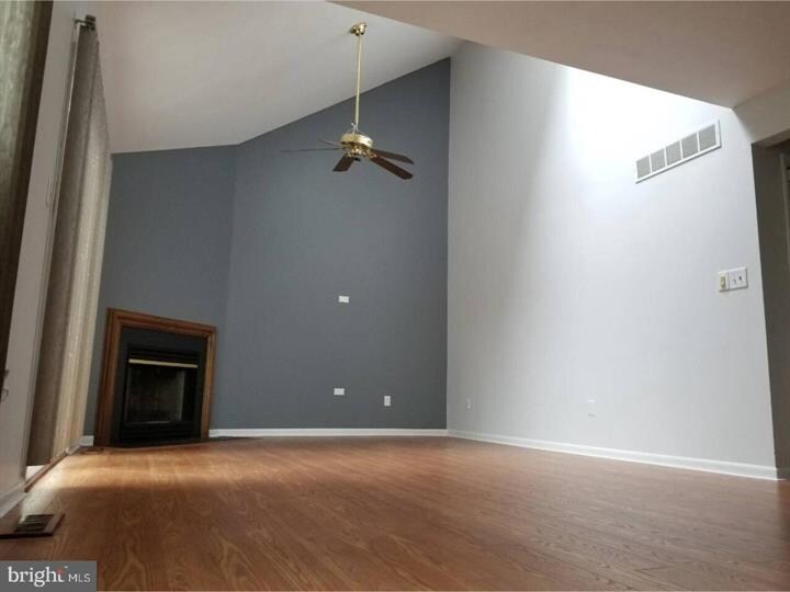 Building Photo - 89 Winterberry Ct