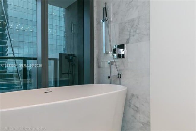 Building Photo - 1451 Brickell Ave