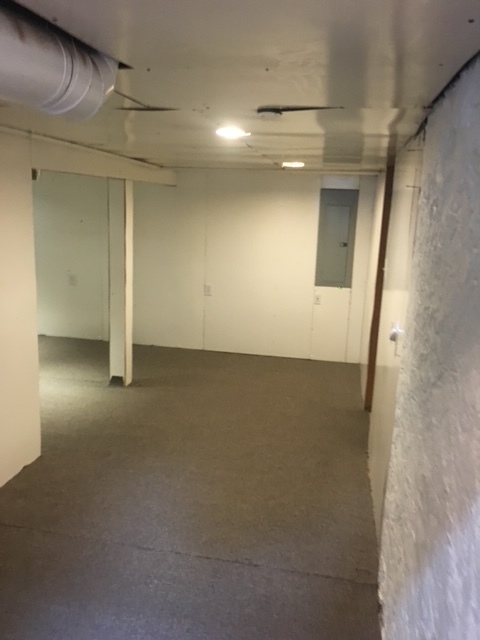 Building Photo - 207 Grasmere Ave