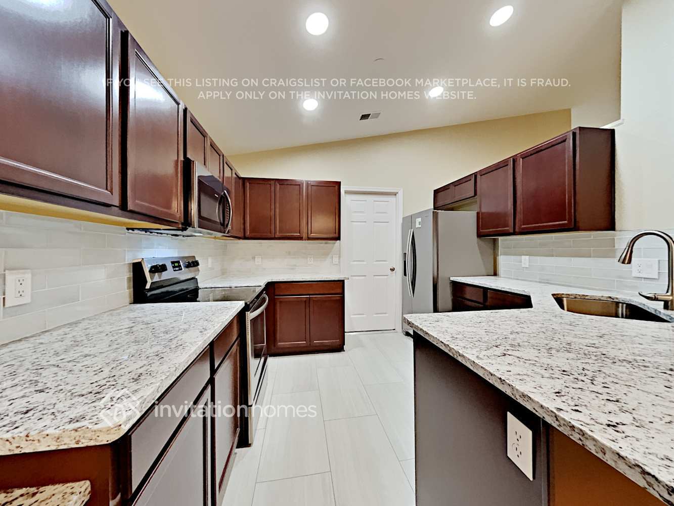 Building Photo - 12863 Downstream Cir