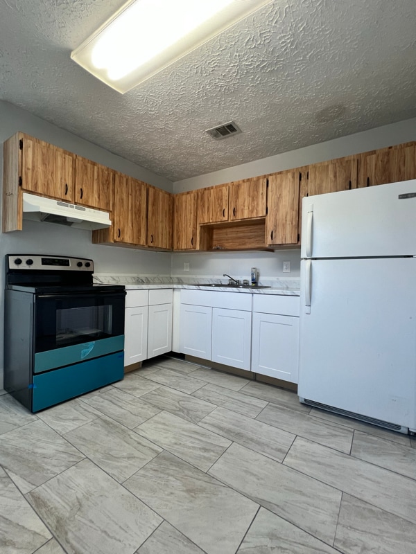 Building Photo - 2134 Sibley Ave