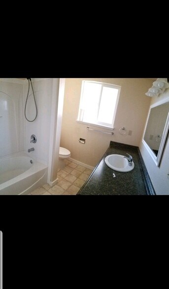 Bathroom. - 10321 146th St E