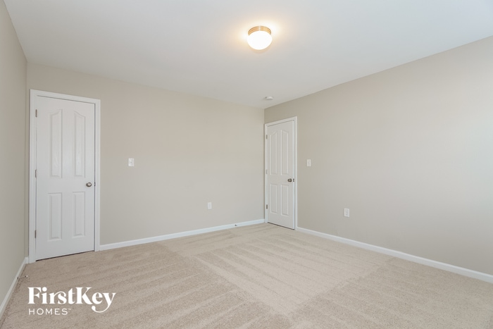 Building Photo - 1831 Eastway Dr