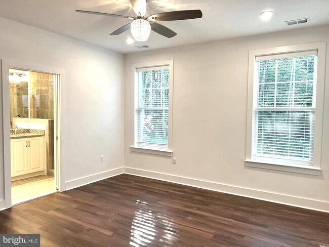 Building Photo - 8708 Southrun Ct