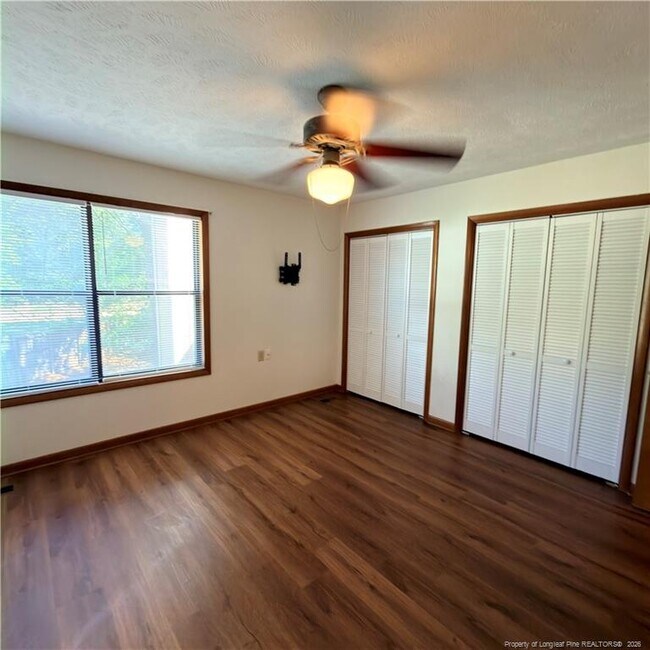 Building Photo - 1276 N Forest Dr