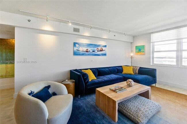 Building Photo - 100 Lincoln Rd