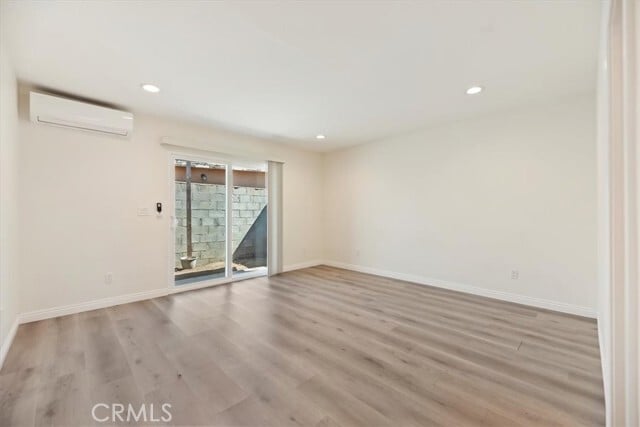 Building Photo - 15518 Ironwood Dr