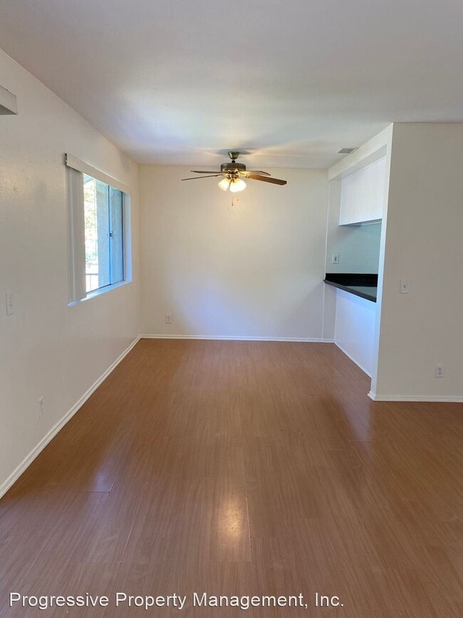 Building Photo - 24311 Canyon Lake Dr N