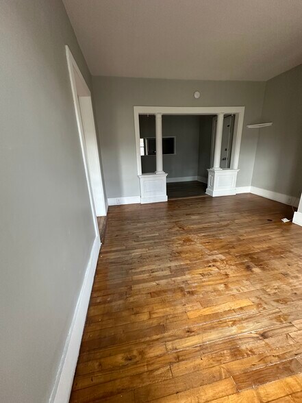 Building Photo - 61 Main St