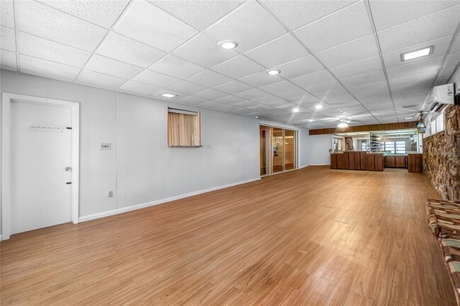 Building Photo - 2505 E 19th Ave