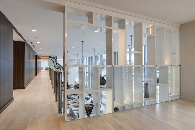 Building Photo - 515 Church St