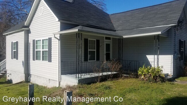 Building Photo - 3 br, 1 bath House - 701 N Market Street