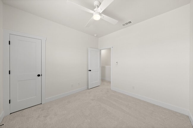 Building Photo - 6632 Abode Ave