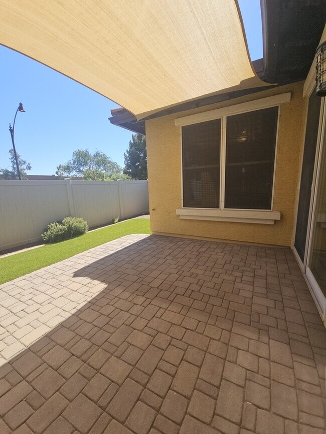 Building Photo - MOVE-IN READY HOME IN COOLEY STATION!