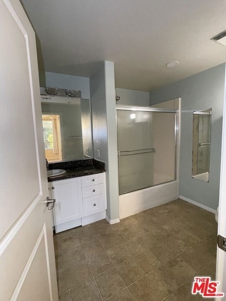 Building Photo - 100 S Alameda St