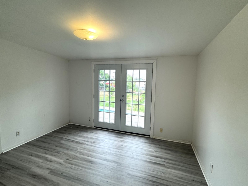 Building Photo - 218 Halbart Dr