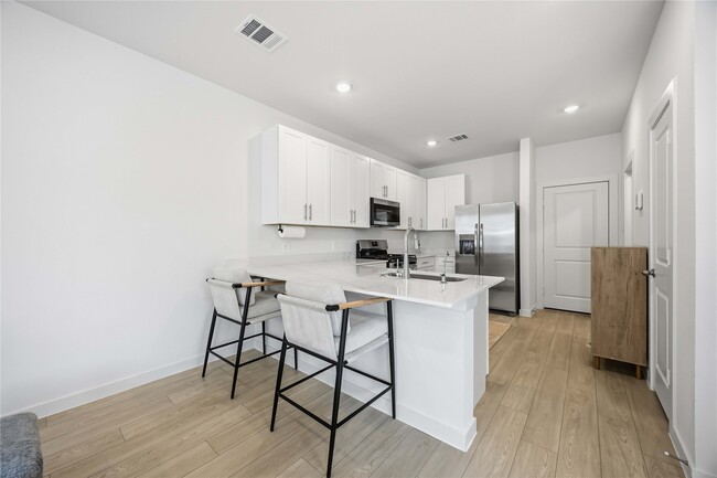 Building Photo - 3614 Eclipse Ct
