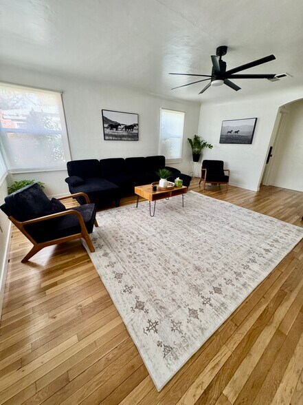 Building Photo - 715 Loma St