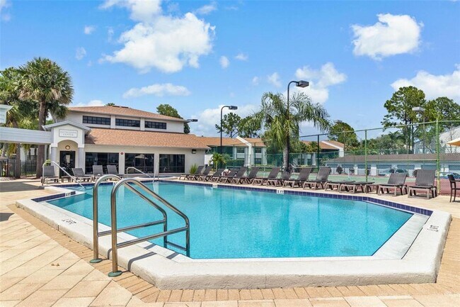 Building Photo - 2002 Blue Hawk Ct