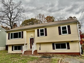 Building Photo - 112 Peabody St