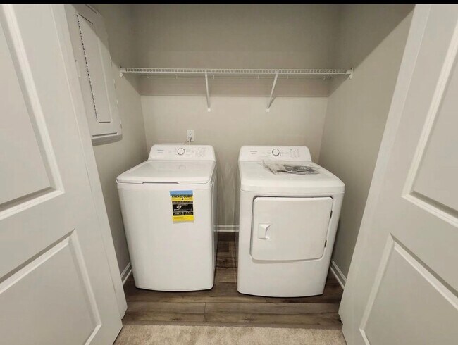 Building Photo - Brand New Townhome for Rent – West Spartanburg