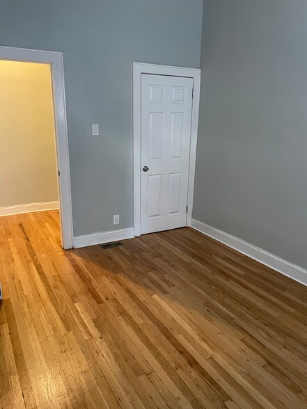 MASTER BEDROOM - 516 Monastery Pl