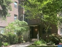 Building Photo - 3060 Edwin Ave