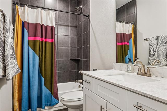 Building Photo - 1304 Beach Dr