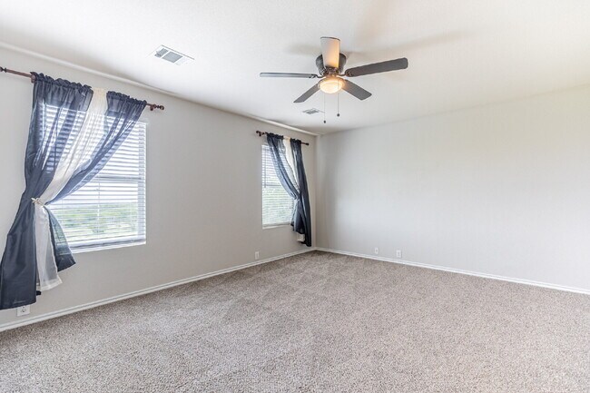 Building Photo - 6117 Tamaron