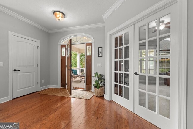 Building Photo - 123 Millers Branch Dr