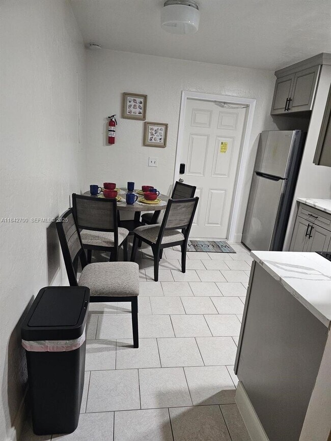 Building Photo - 5929 Fillmore St