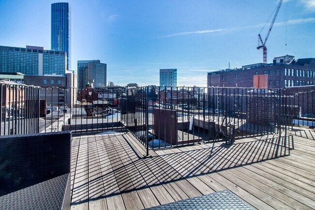 Building Photo - 320 Commonwealth Ave