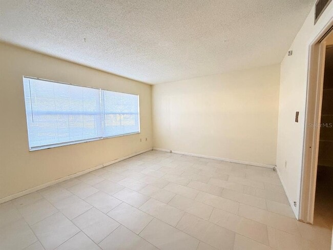 Building Photo - 3301 58th Ave S