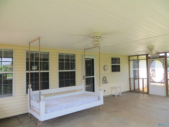 Building Photo - 105 Royalty Ct