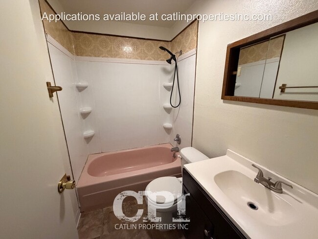 Building Photo - 332 20th Ave