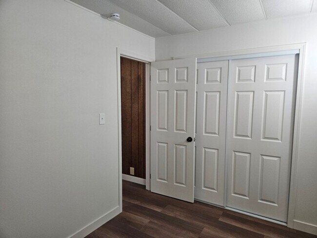 Building Photo - 3Bd/2Ba Manufactured Home - For viewing!