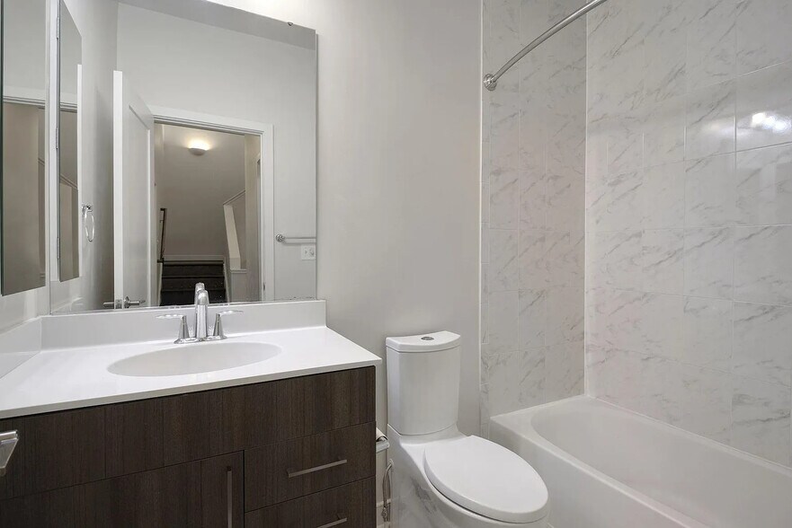 Hallway Bath - 70 Ellsworth Heights St