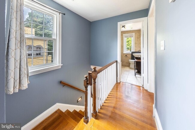 Building Photo - 2804 McKinley St NW