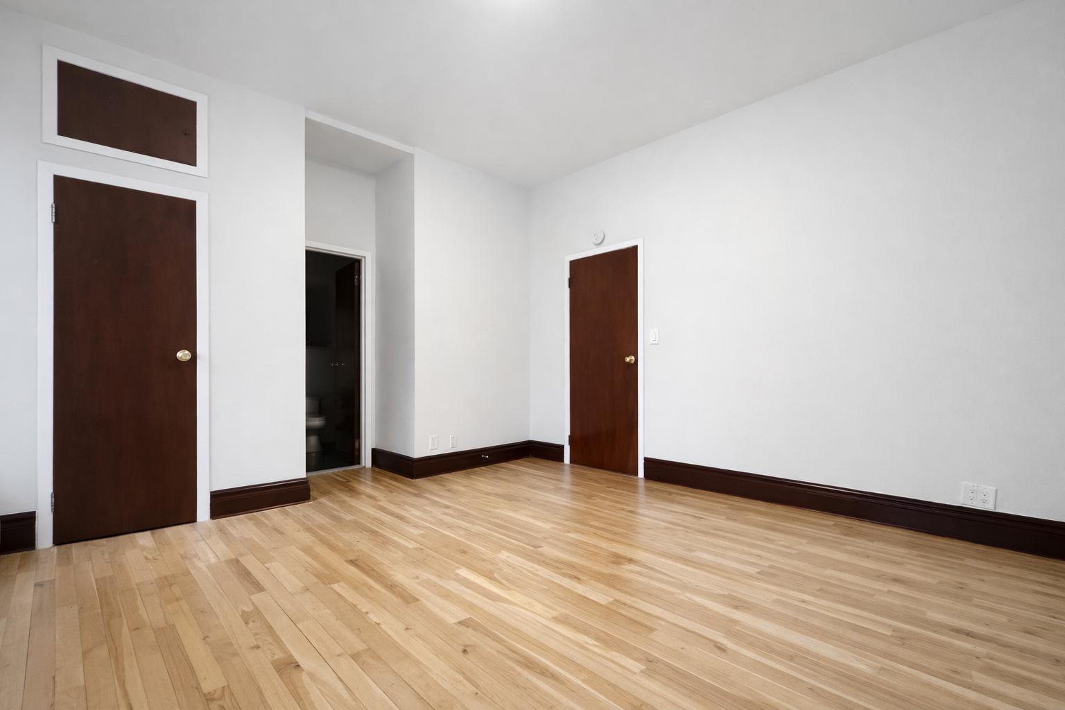 Building Photo - 28 W 125th St