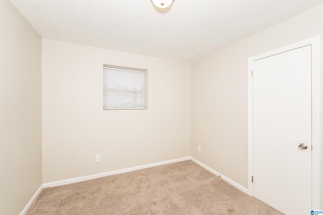 Building Photo - 2573 Gaylon St