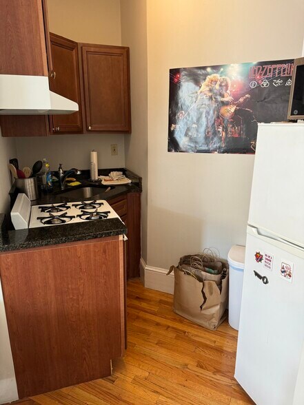Primary Photo - 61A Washington St