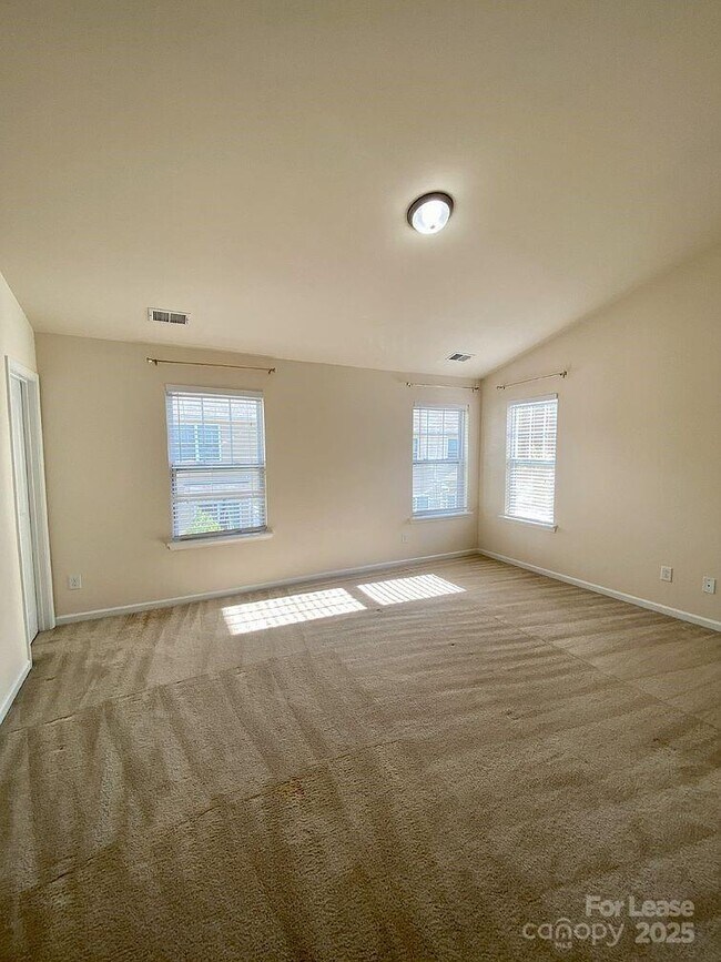 Building Photo - 4704 Pepperstone Ln