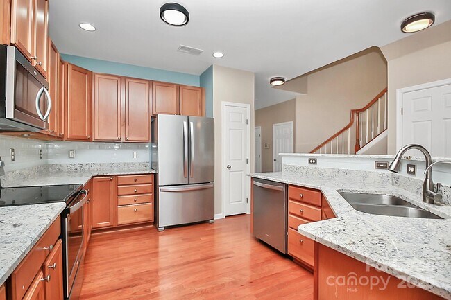 Building Photo - 6416 Hasley Woods Dr