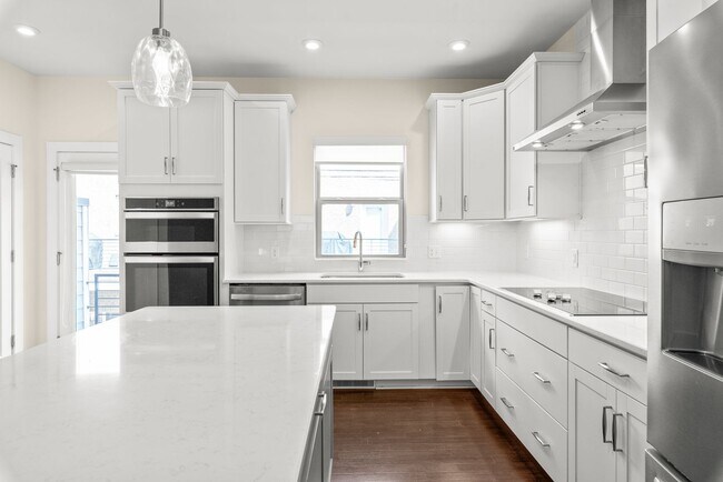 Building Photo - 13051 Tinton Ave