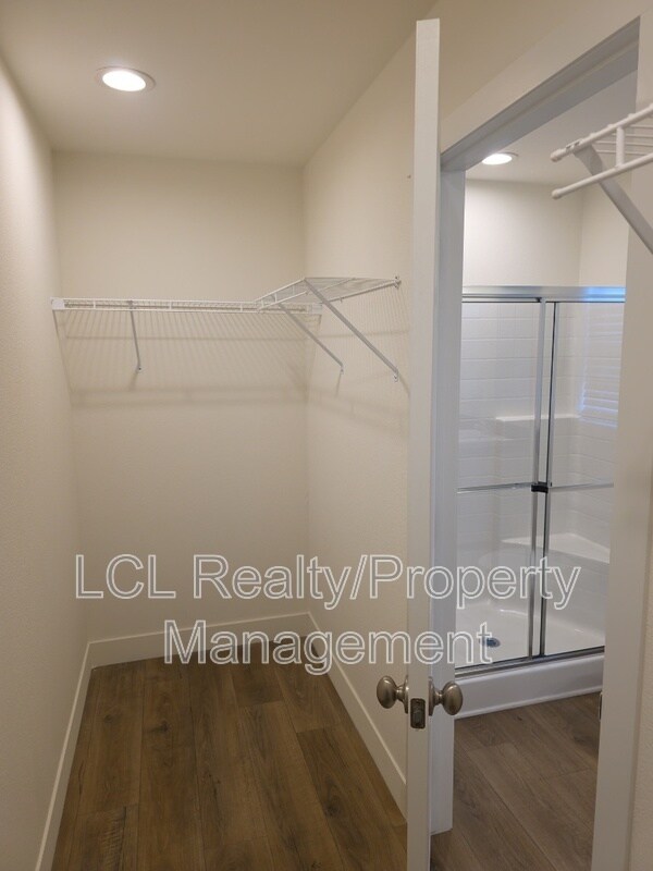 Building Photo - 33030 CA-74