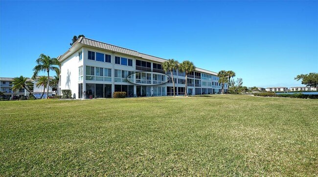 Building Photo - 3330 Gulf of Mexico Dr