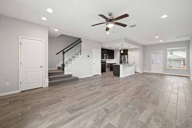 Building Photo - 718 Tinton Falls Ln