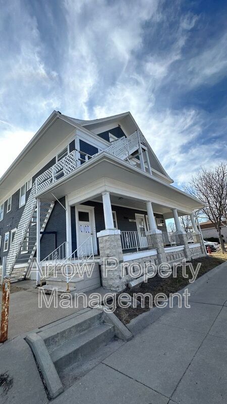 Building Photo - 2601 Vine St